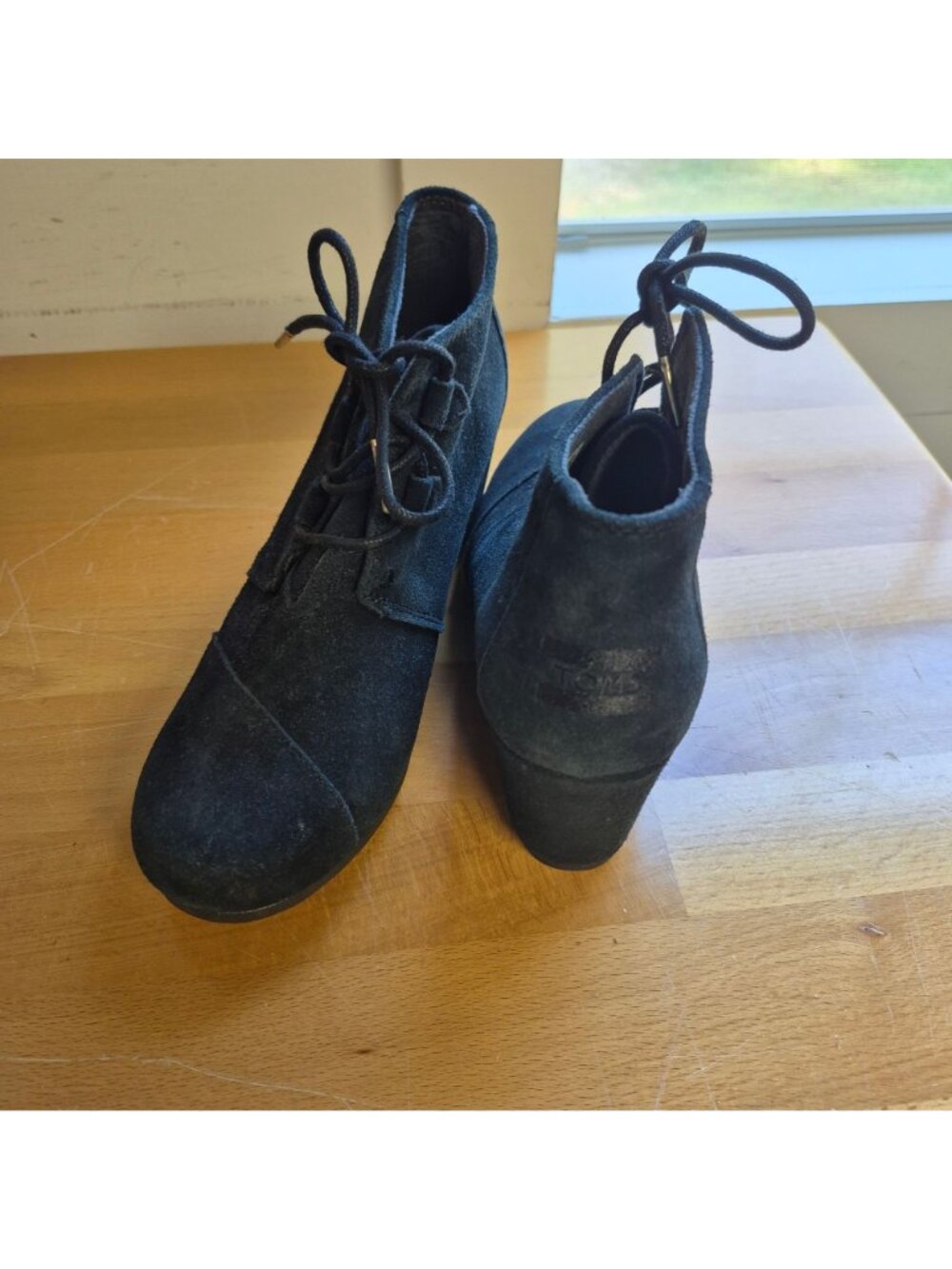 Toms Black Suede Wedge Ankle Booties With Lace-Up Detail Womens Shoes Size 9.5 - Picture 8 of 8